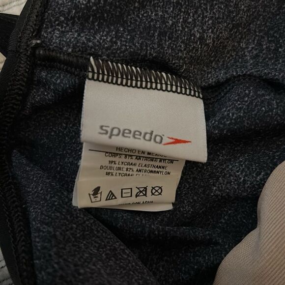 Speedo, one piece, Floral Pink and Black Swimsuit size 16 - Picture 4 of 8